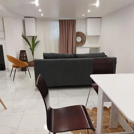 Happy Land Holliday Residential Guest house *